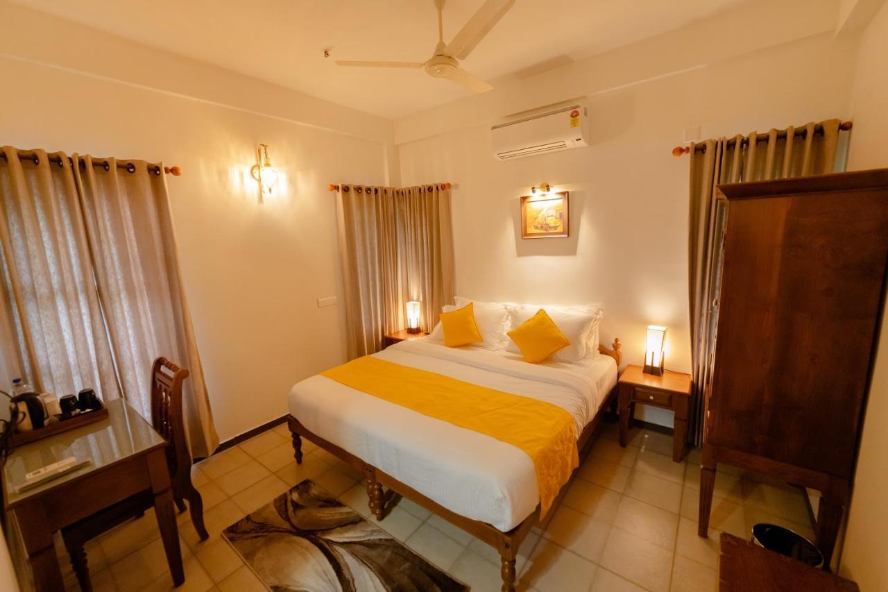 Seacoast Inn Fortkochi Fort Kochi Экстерьер фото