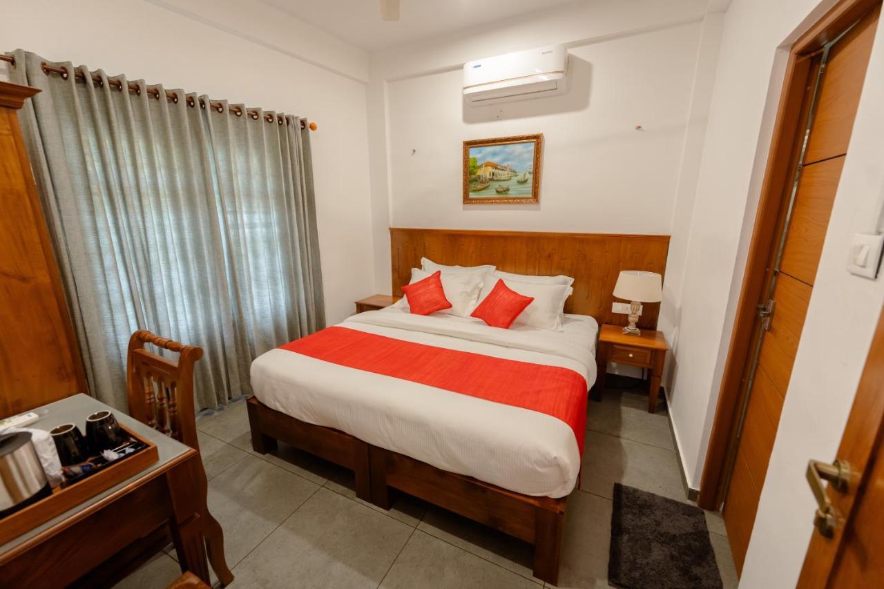 Seacoast Inn Fortkochi Fort Kochi Экстерьер фото